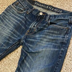 American Eagle Outfitters Men's Low Rise Boot Cut Jeans. 30/32